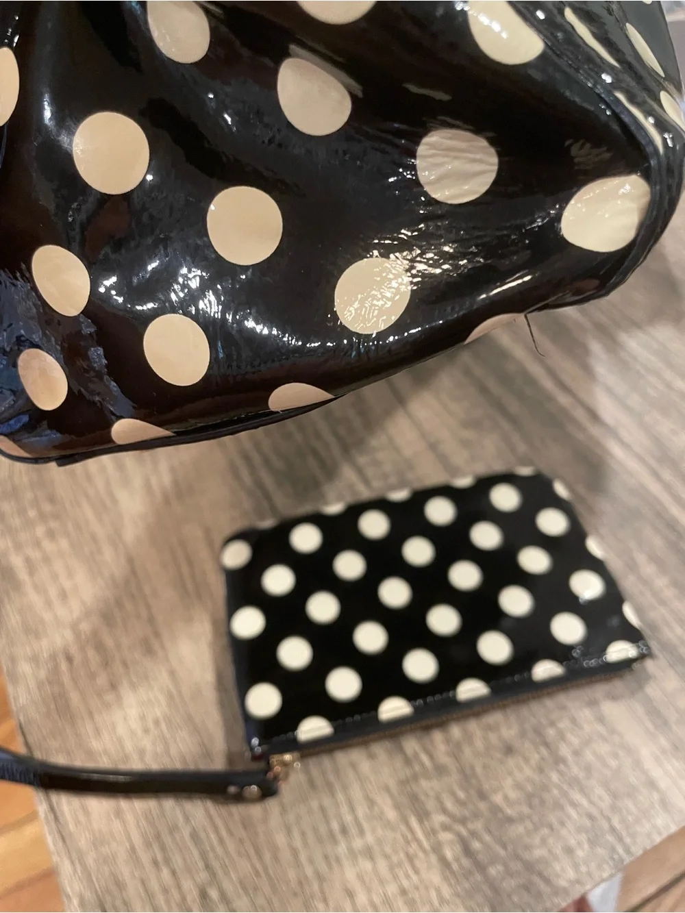 kate spade glossy polka